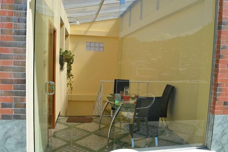 Others 4, Residencial Alta Vista, Pedro Domingo Murillo