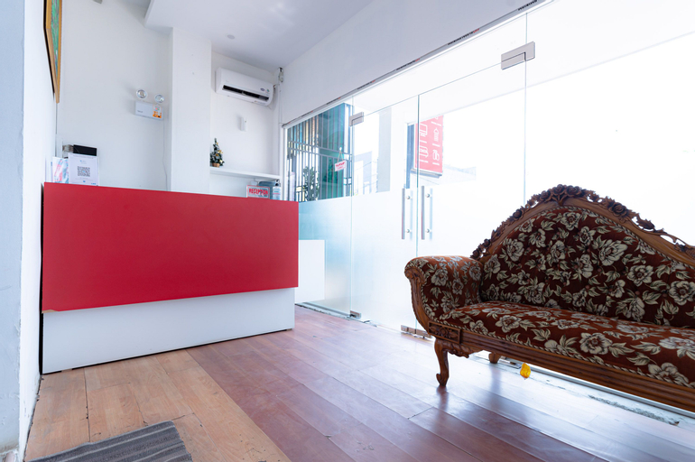 Public Area 3, RedDoorz near Hang Nadim Batam Airport, Batam