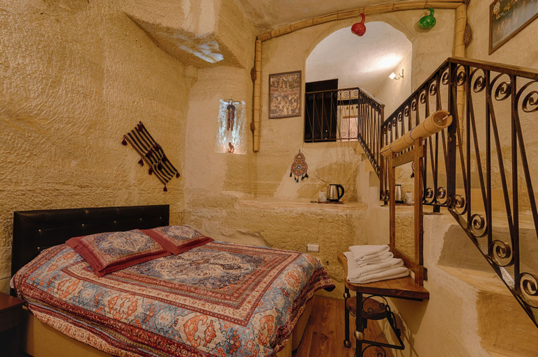 Bedroom 4, Avlu Cave House, Nevşehir