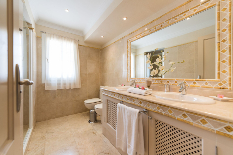 Bathroom 3, Hotel Villas Alondra, Las Palmas