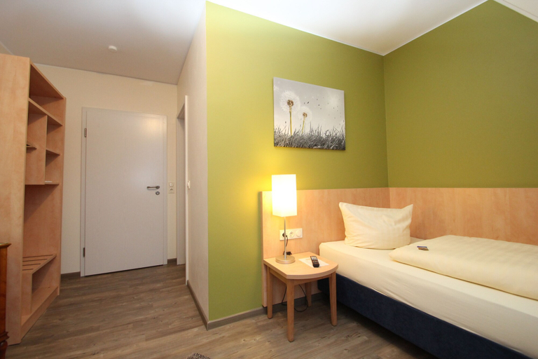 Bedroom 4, Hotel-Gasthof Weißes Roß, Aschaffenburg