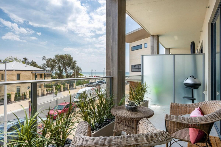 Exterior & Views, Blue Waters on the Beach absolute beachfront views, Melbourne