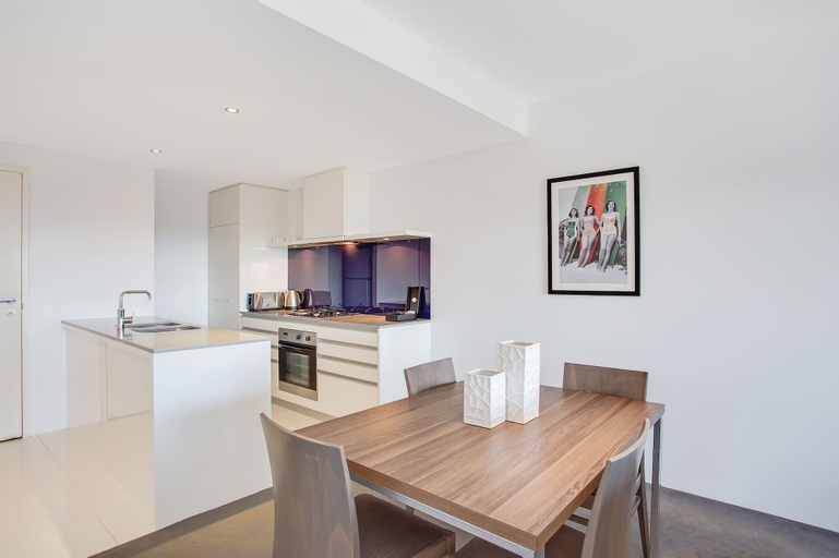 Dining Room 9