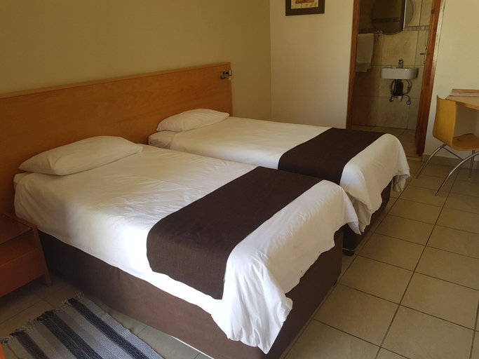 Bedroom 3, Europrime Hotels Airport, Ekurhuleni