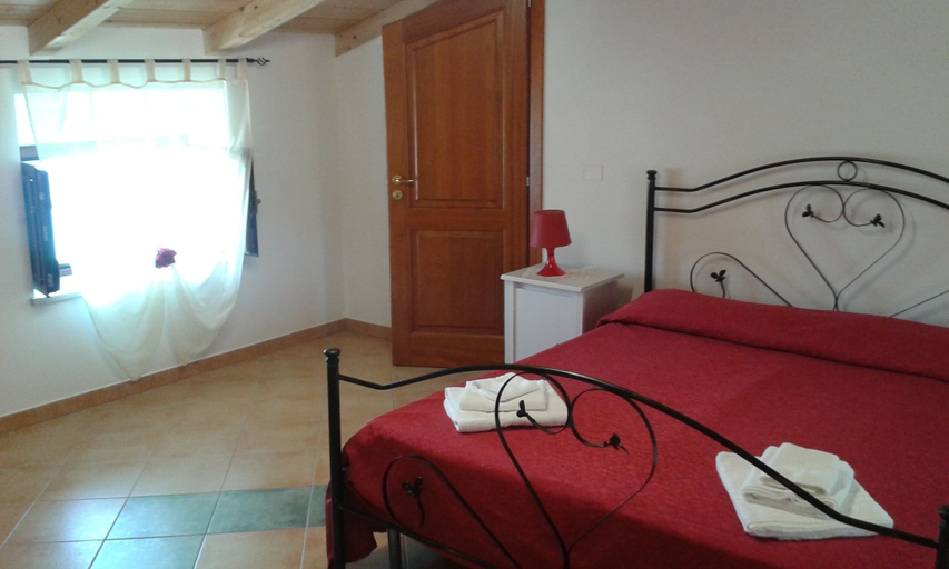 Bedroom 5, Un Oblò sul Mare, Cosenza