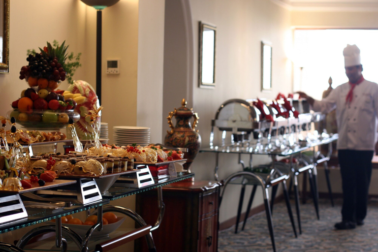 Food & Drinks 5, The Convention Center & Royal Suites