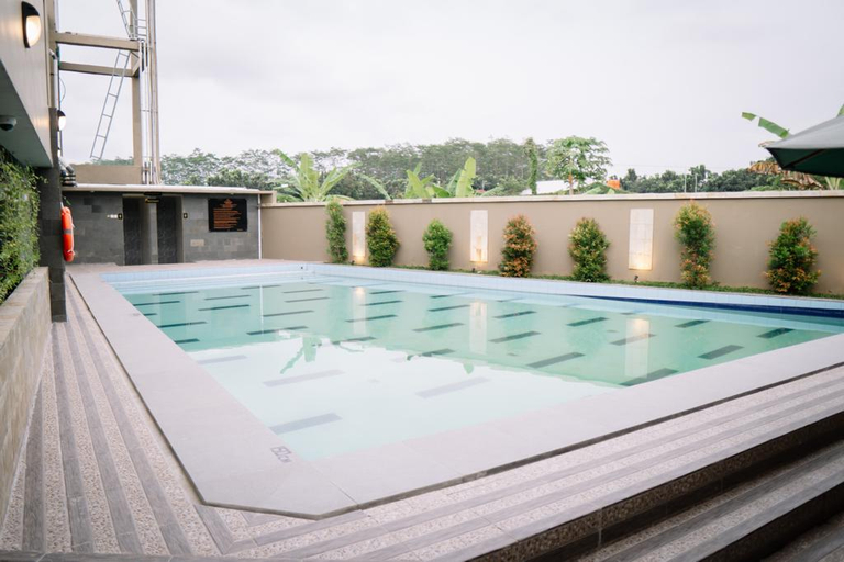 Grand Dian Hotel Pekalongan - Tap to explore photos