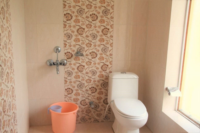 Bathroom, Galaxy Guest House, Leh