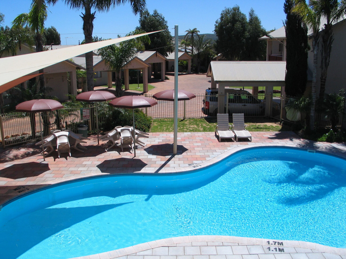 Sport & Beauty, Pelican Shore Villas, Northampton