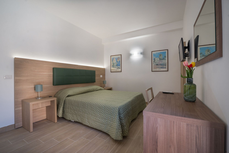 Bedroom 3, Malì Guest House & Terrace Bar, Roma