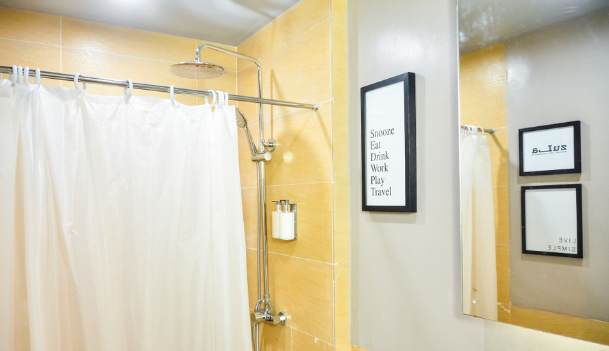 Bathroom 12