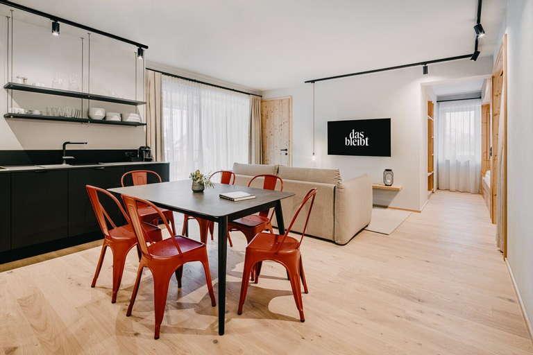 Dining Room 13