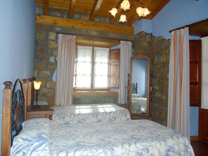 Bedroom, Las Casucas de Asón, Cantabria