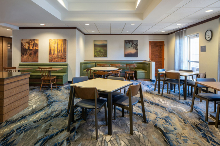 Food & Drinks 5, Fairfield Inn & Suites Fort Walton Beach-Eglin AFB, Okaloosa
