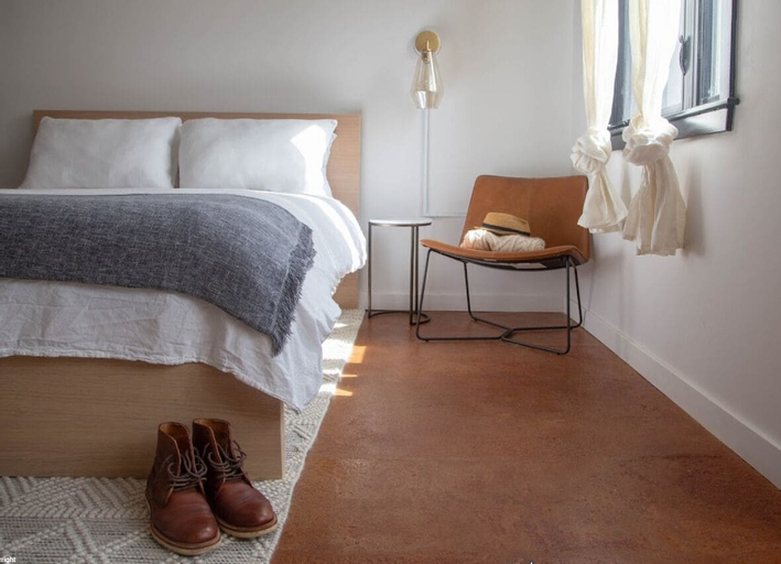 Bedroom 27