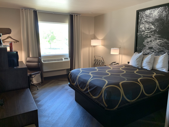 Bedroom 2, Greeley Valley Lodge, Weld
