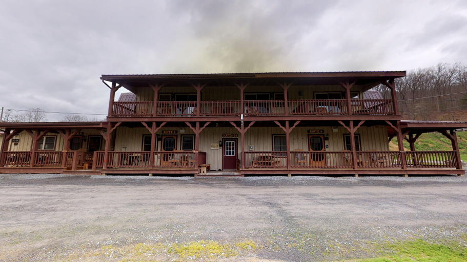 Exterior & Views 2, Rough Cut Lodge, Tioga