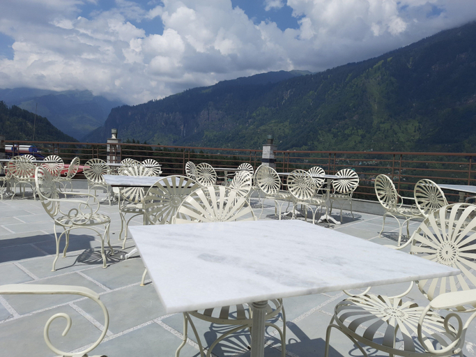 Food & Drinks 4, Mastiff Xanadu Manali, Kullu