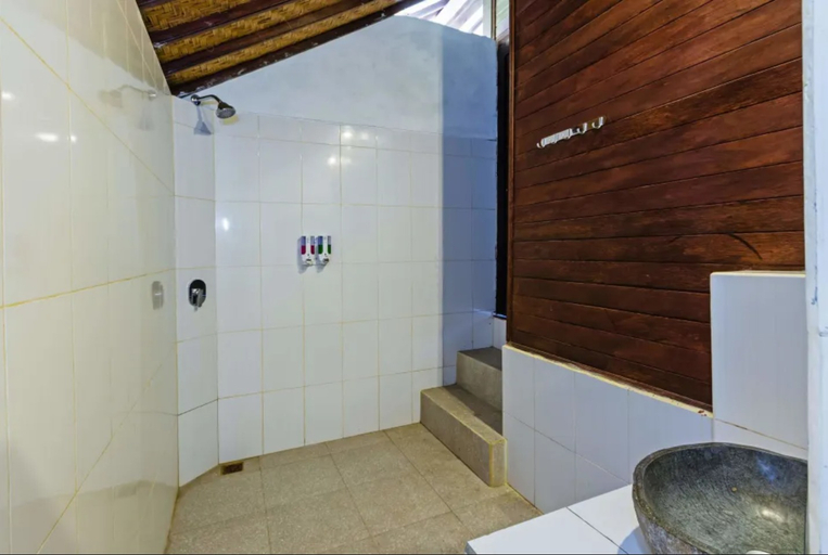 Bathroom 2, Pula Huts Lembongan, Klungkung