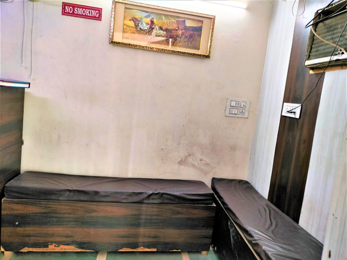 Public Area, Hotel Star Light Near Nizamuddin Railway Station, Delhi