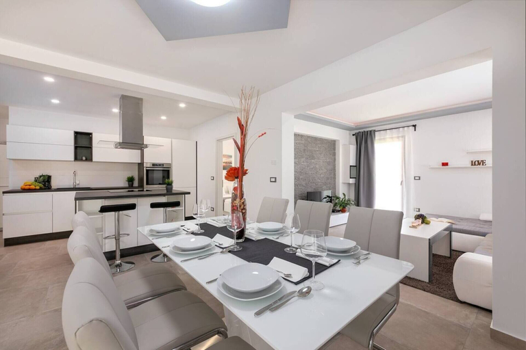 Others 2, Charming 6-bed Villa in Vižinada, Vižinada