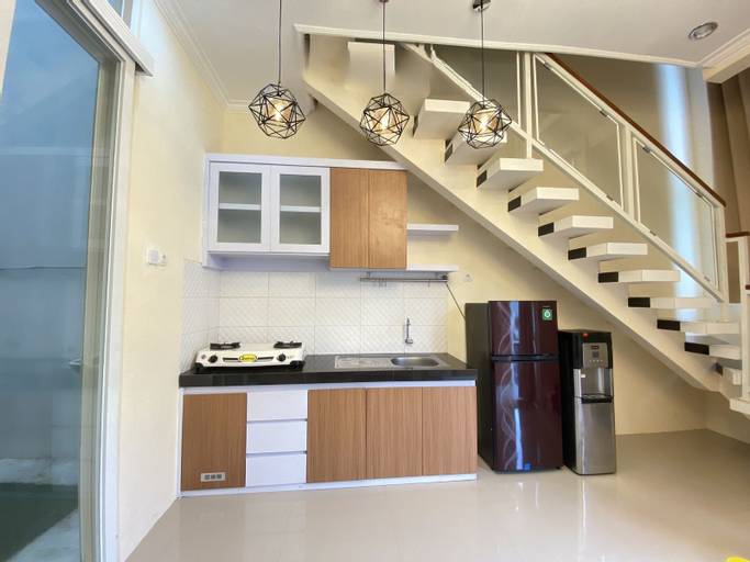 Dining Room 4, Oma Villa 12, Malang