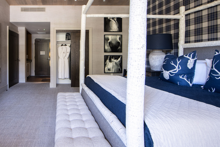 Bedroom 2, The Bradstan Boutique Hotel, Sullivan
