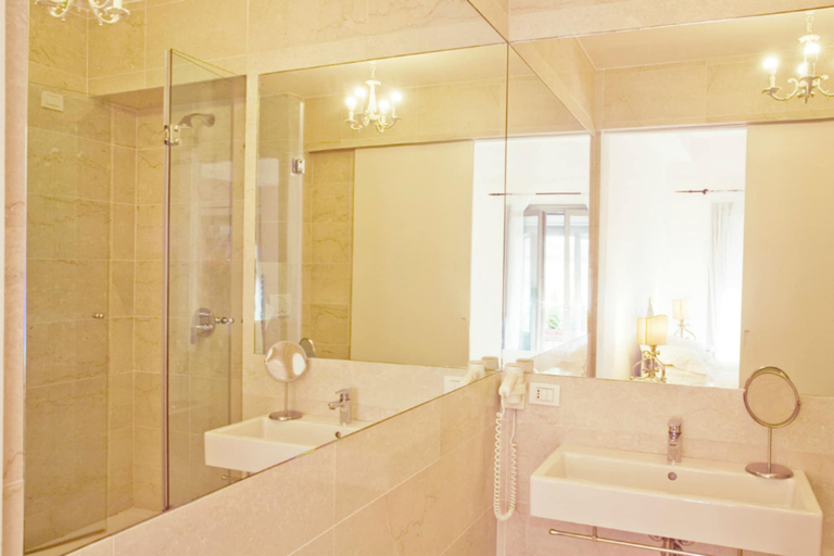 Bathroom 5, Milanosuites, Milano