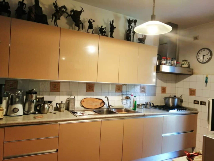 Others 5, 3 Bedrooms Villa Sleeps 6 With Garden, Rome