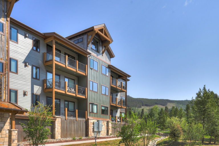 Exterior & Views 2, Clearwater Lofts by Vail Resorts, Summit