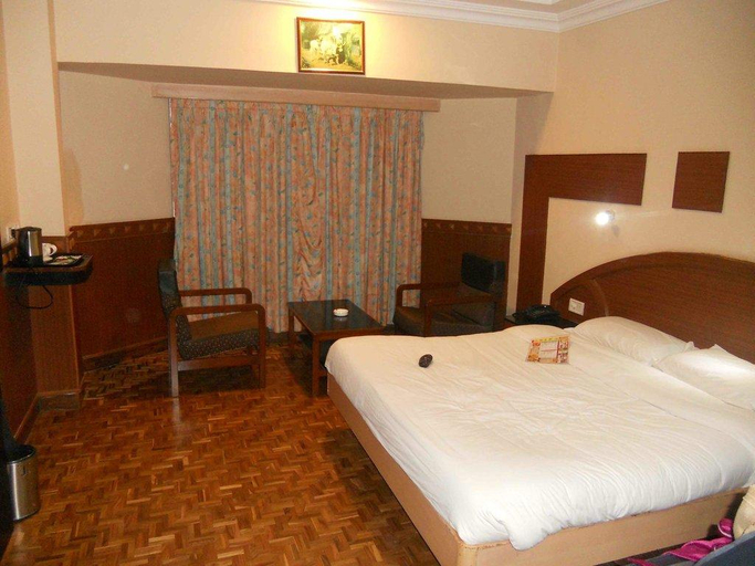 Bedroom 2, Hotel Hilltop Towers, Dindigul