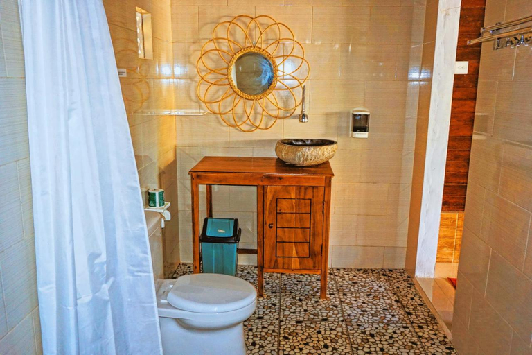 Bathroom 4, Mertasari Bungalows, Klungkung