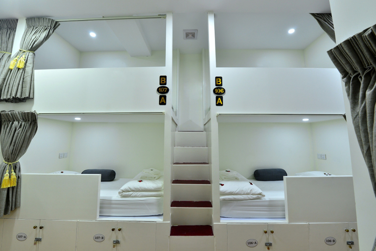 Bathroom 3, Backpacker Hostel, Yangon