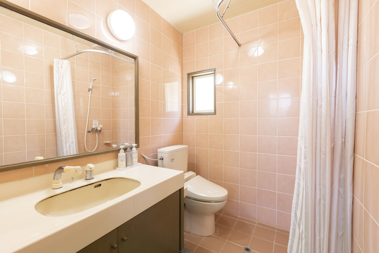 Bathroom 4, Goto’s Conkana Kingdom Winery and Resort, Gotō