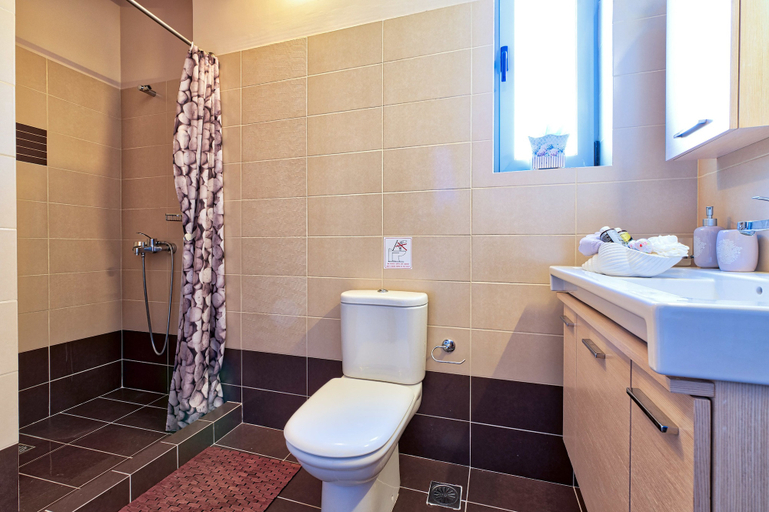 Bathroom 3, Elegant Maisonette Garden near Beach, Attica