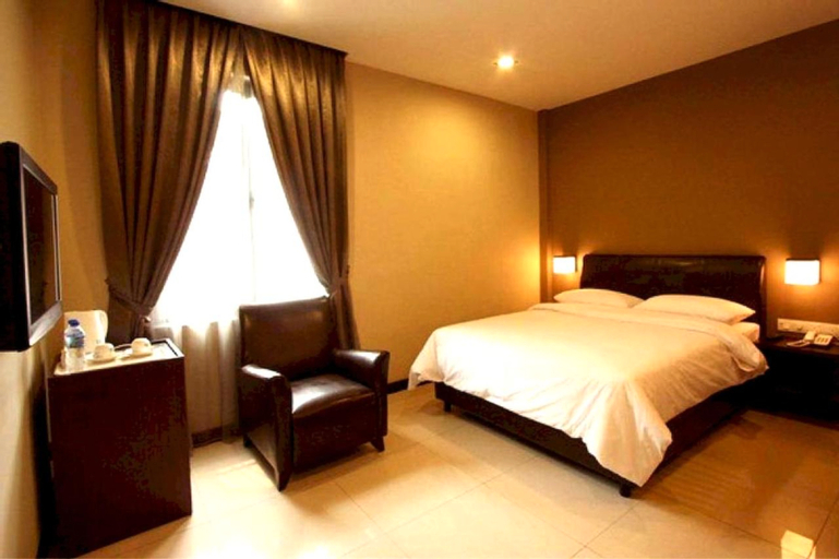 Bedroom 4, Capital O 90767 Rail Hotel, Kluang