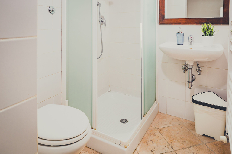 Bathroom 3, Il Gattopardo, Florence