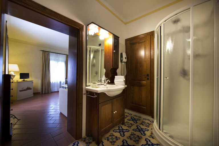 Bathroom 5, Il Colombaio Winery and Rooms, Siena
