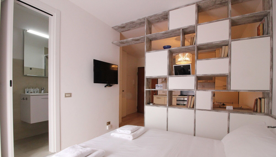Bedroom 2, Bligny 39 B, Milano