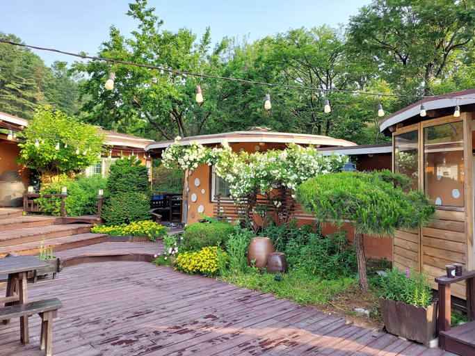 Exterior & Views 2, Red Clay Pension, Gangneung