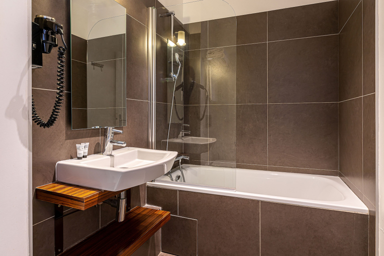 Bathroom 4, Le 20 Prieure Hotel, Paris