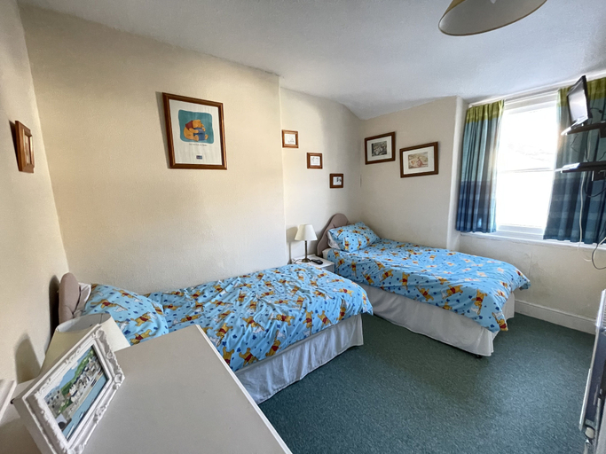 Bedroom 2, White Court Llandudno, Conwy