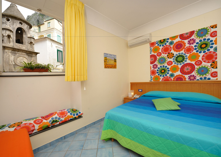 Bedroom 3, Sharon House, Salerno