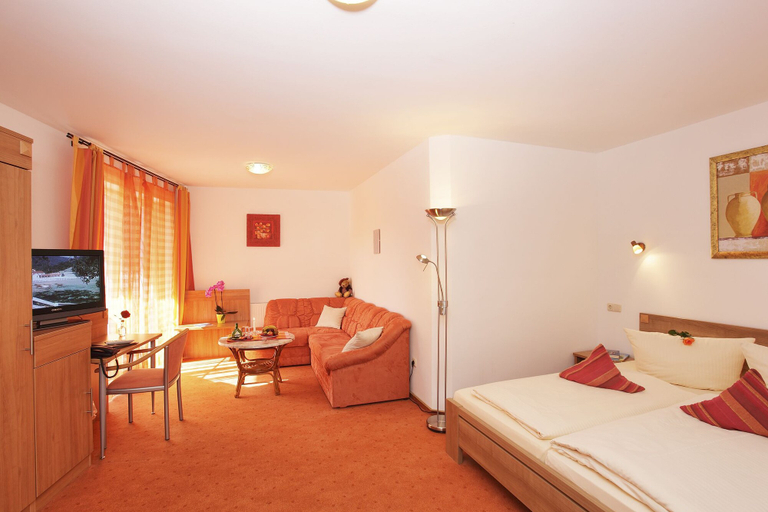 Bedroom 3, Land- und Aktivhotel Altmühlaue, Coburg