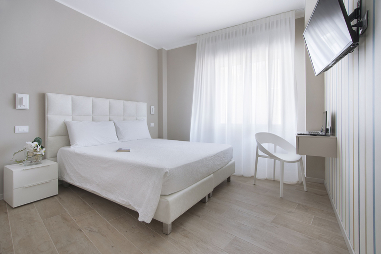 Bedroom 12