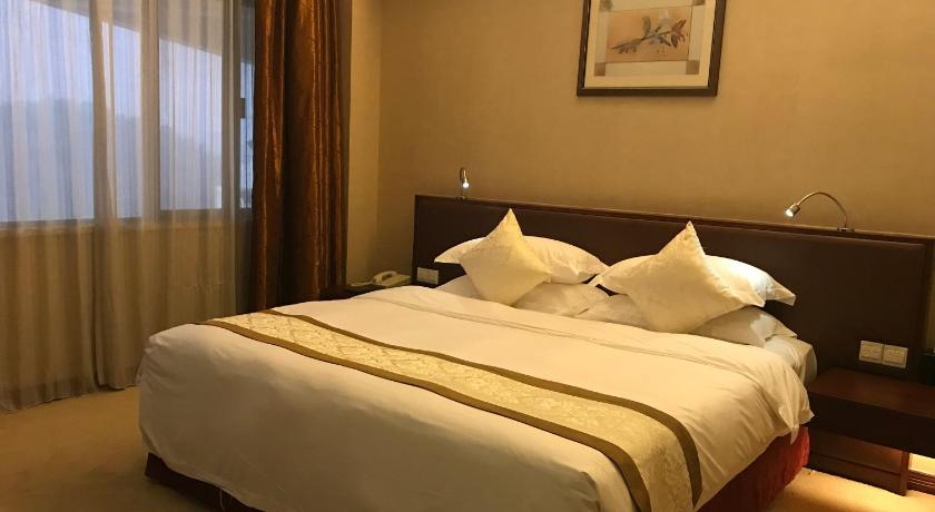 Bedroom 2, Zhongshan International Hotel, Zhongshan
