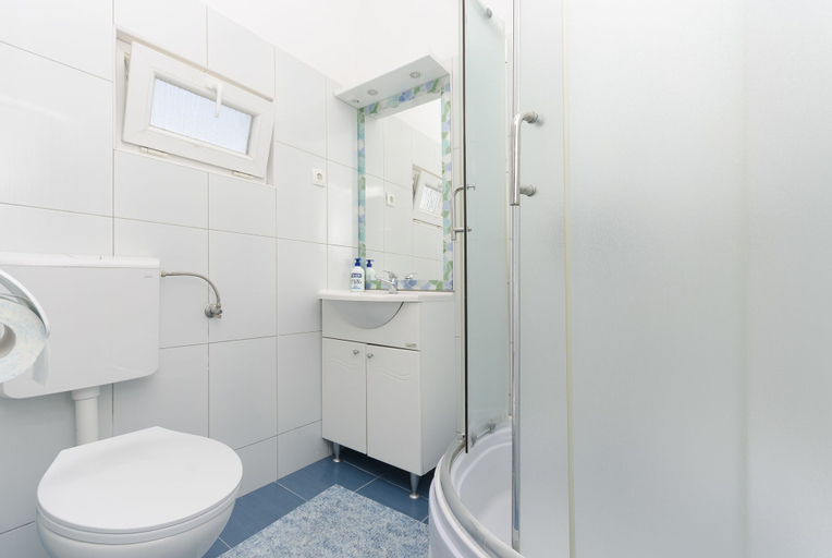 Bathroom 3, Apartments and Rooms Bepina, Vodice