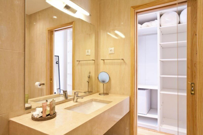 Bathroom 5, Casa do Valle, Sintra