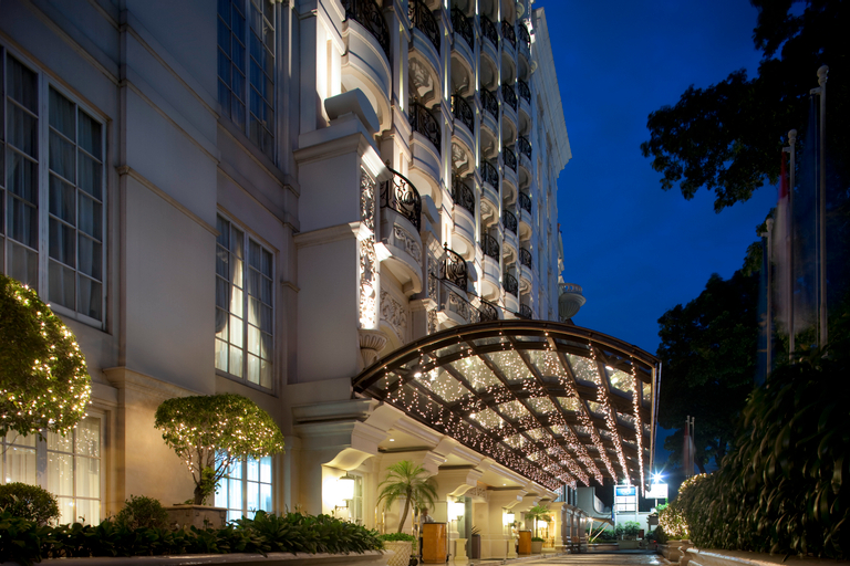 Exterior & Views 21