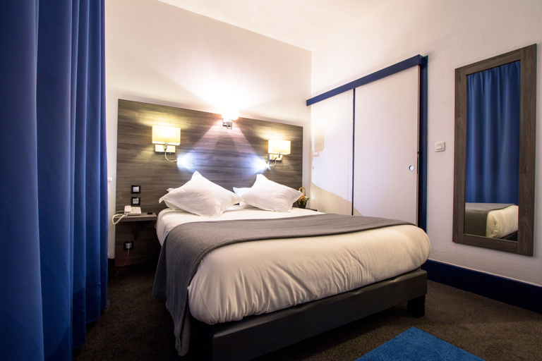 Bedroom 3, Hotel Actuel Chambéry Centre, Savoie